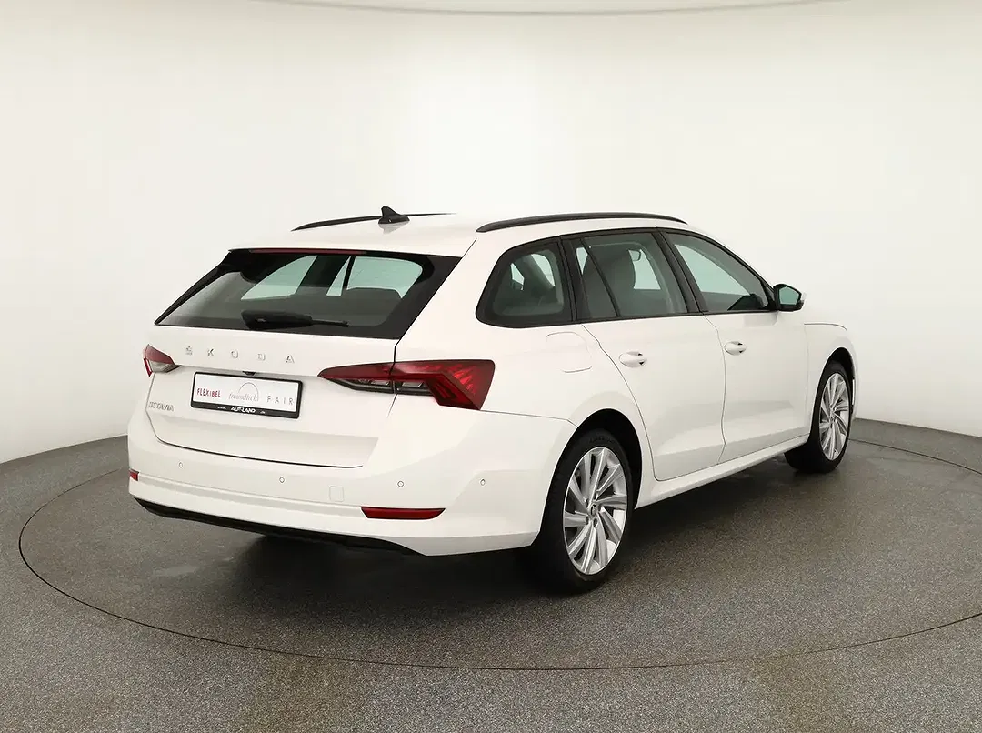 Skoda Octavia 1.5 TSI Combi First Edition - Thumbnail 5