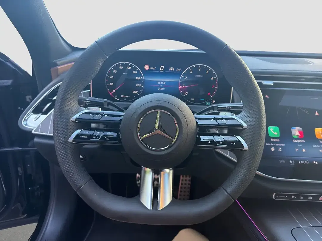 Mercedes-Benz E 200 4MATIC AMG Line - Thumbnail 7