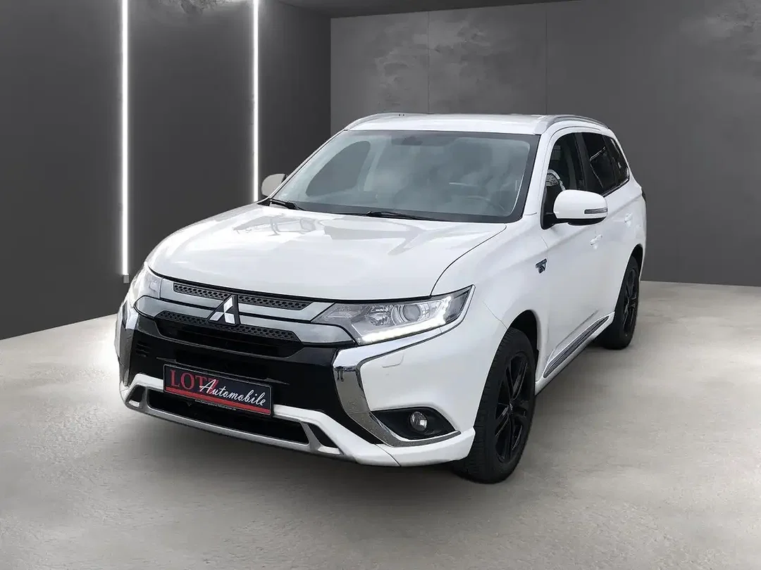 Mitsubishi Outlander PHEV 4WD Basis Spirit - Afbeelding 1