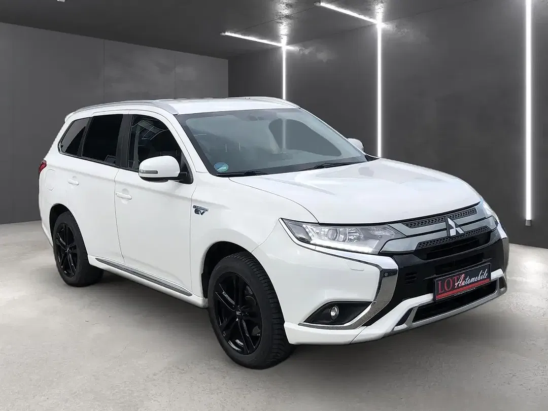 Mitsubishi Outlander PHEV 4WD Basis Spirit - Thumbnail 8