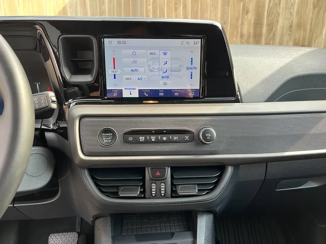 Ford Tourneo Courier 1.0 EcoBoost Titanium - Thumbnail 18