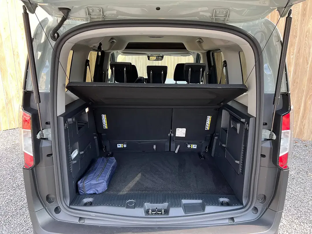 Ford Tourneo Courier 1.0 EcoBoost Titanium - foto 24
