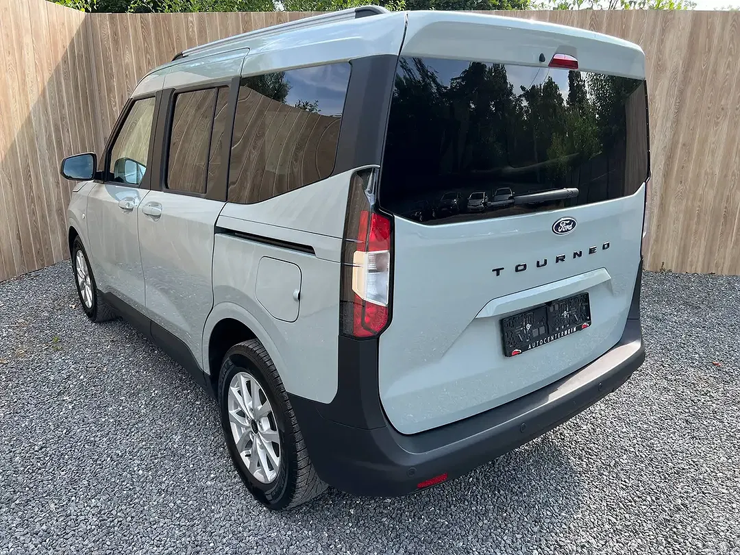 Ford Tourneo Courier 1.0 EcoBoost Titanium - Thumbnail 3