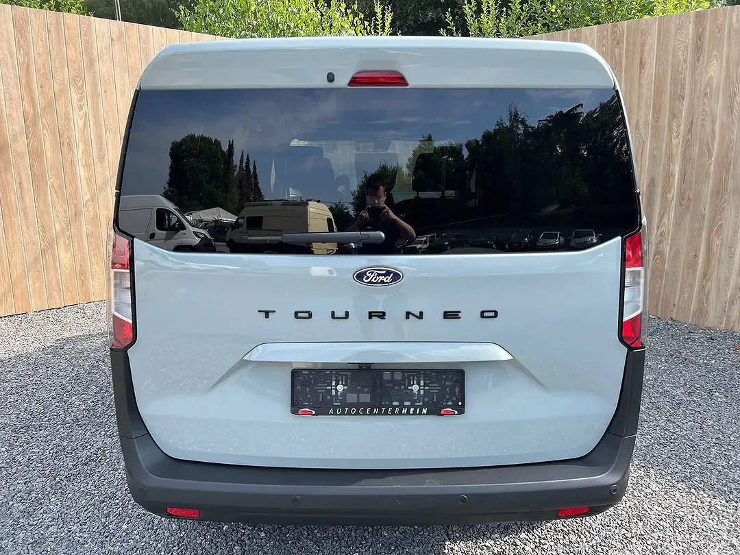 Ford Tourneo Courier 1.0 EcoBoost Titanium - Thumbnail 4