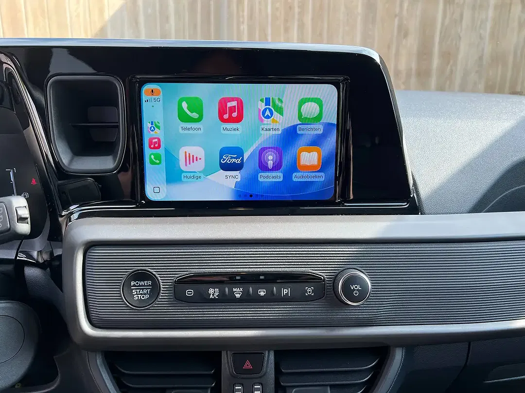 Ford Tourneo Courier 1.0 EcoBoost Titanium - Thumbnail 6