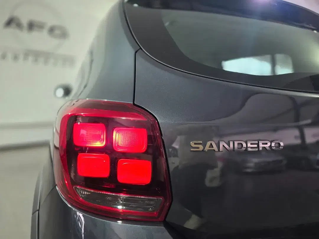 Dacia Sandero EDC Stepway Prestige - Thumbnail 10