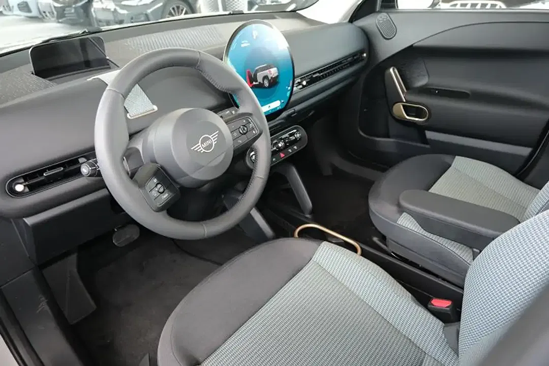 MINI Aceman SE Essential Trim - Thumbnail 6