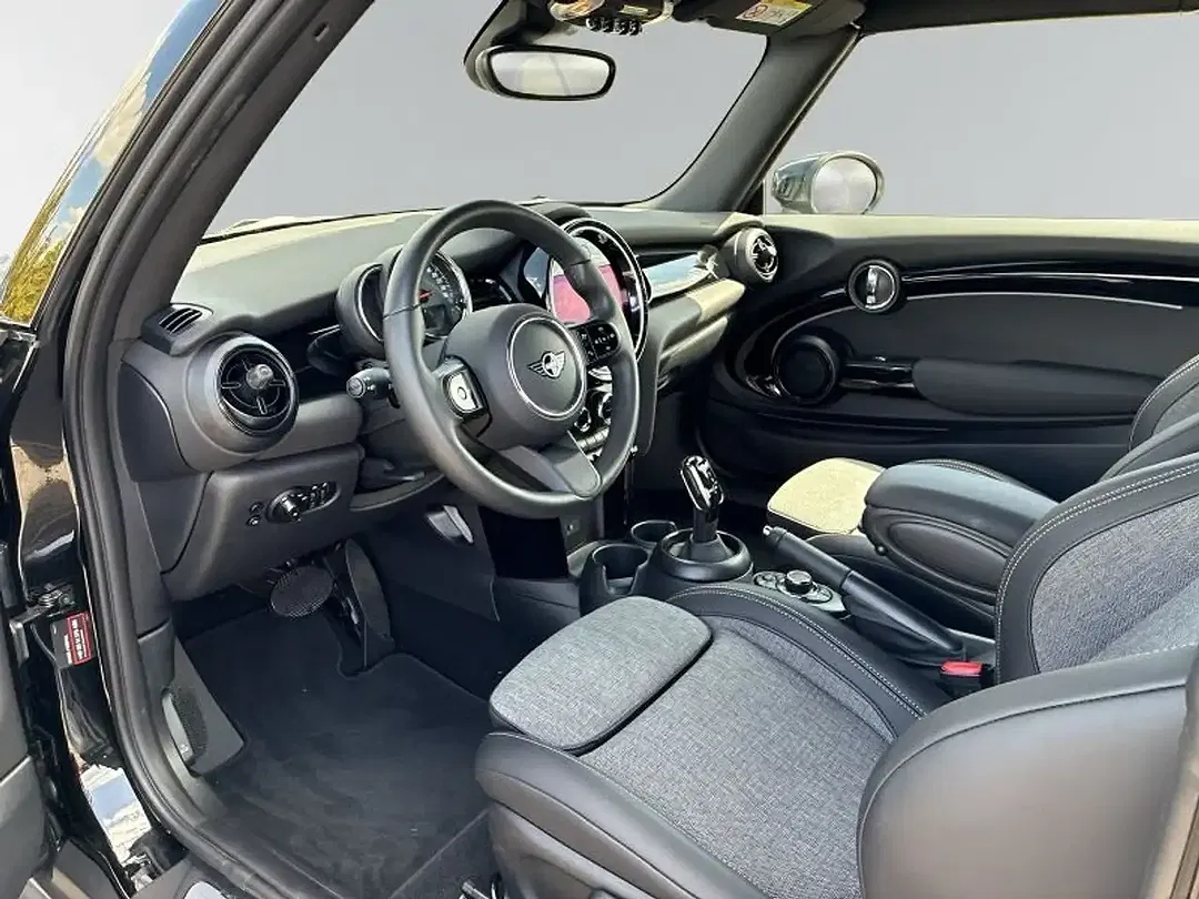 MINI Cooper Cabrio - Thumbnail 11