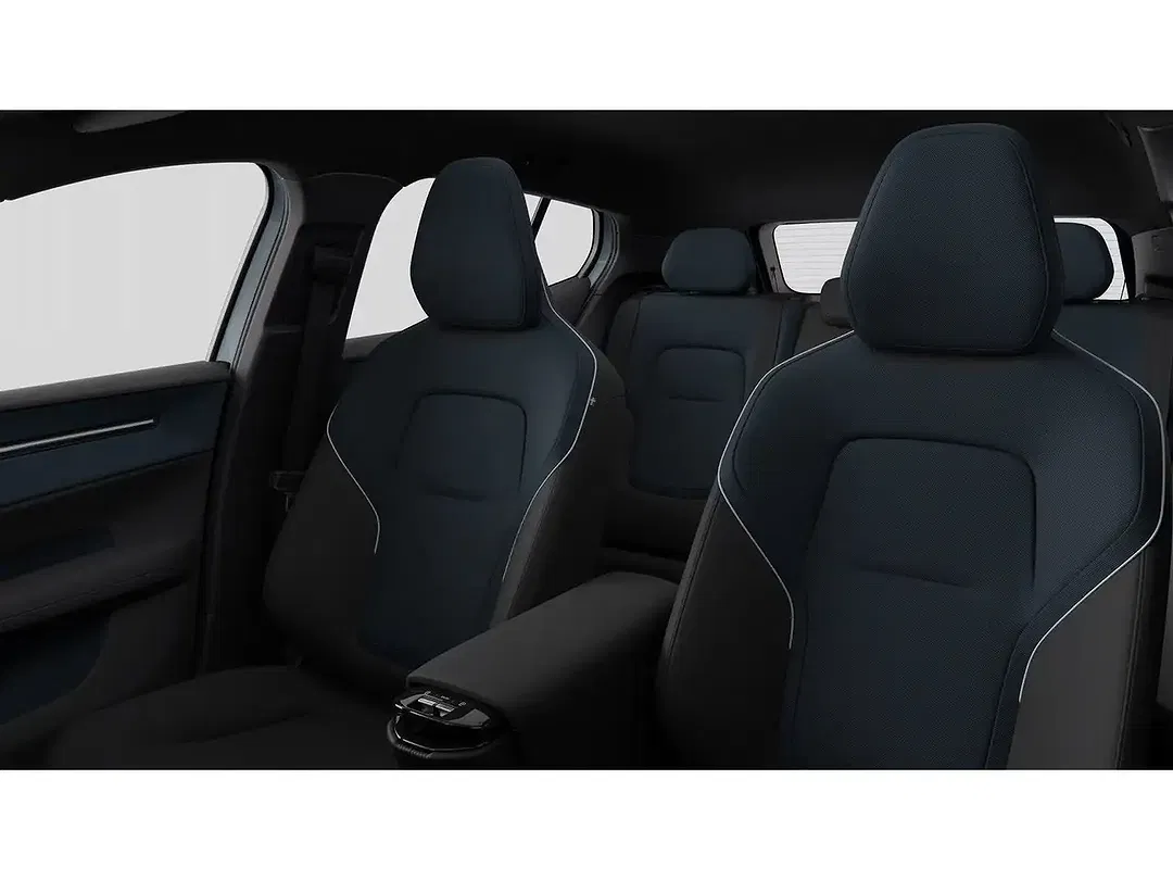 Volvo EX30 Plus - Thumbnail 11