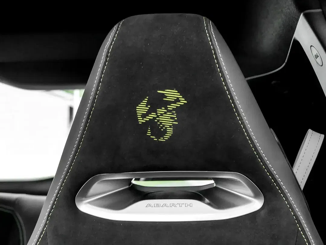 Abarth 500e Turismo - Thumbnail 13