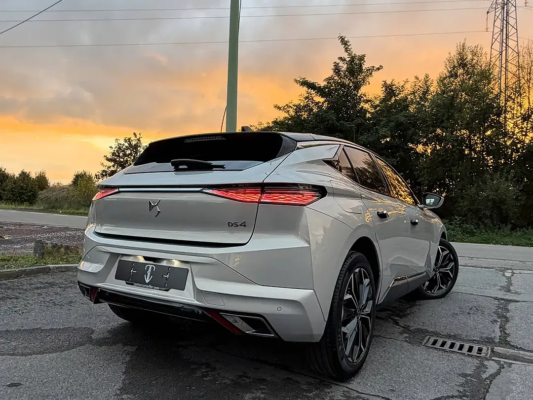 DS Automobiles DS 4 - Thumbnail 11