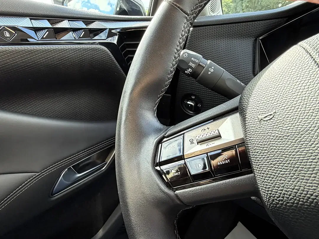 DS Automobiles DS 4 - Thumbnail 25