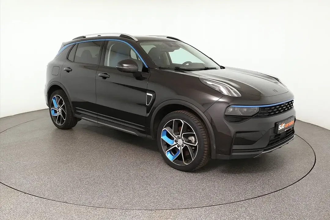 Lynk & Co 01 - foto 1