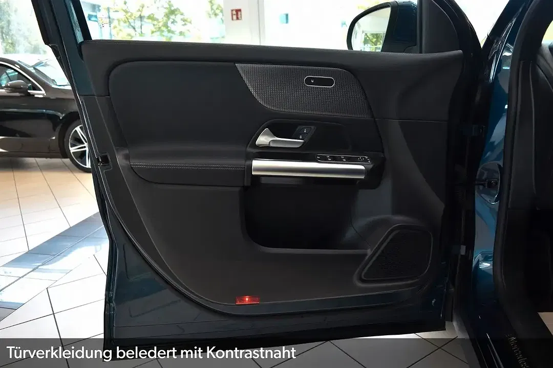 Mercedes-Benz GLA 200 - Thumbnail 10