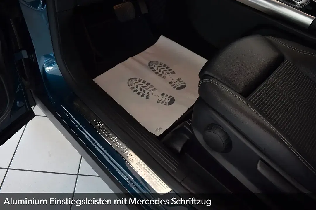 Mercedes-Benz GLA 200 - Thumbnail 12