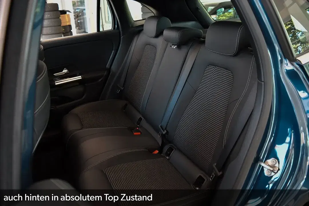 Mercedes-Benz GLA 200 - Thumbnail 14