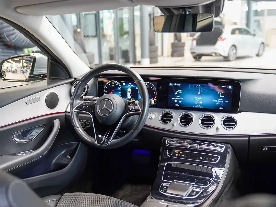 Mercedes-Benz E 220 Avantgarde - Thumbnail 10