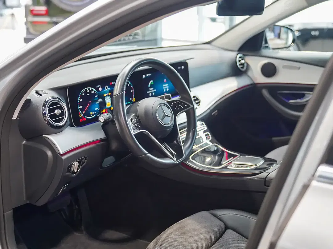 Mercedes-Benz E 220 Avantgarde - Thumbnail 14
