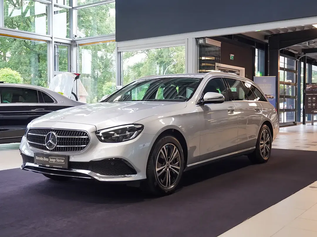 Mercedes-Benz E 220 Avantgarde - Thumbnail 6