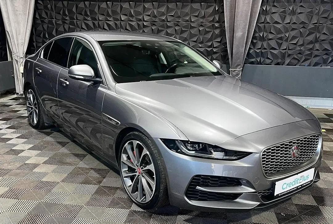 Jaguar XE 4x4 S - Afbeelding 1