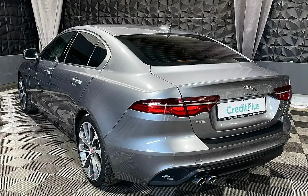 Jaguar XE 4x4 S - Thumbnail 6