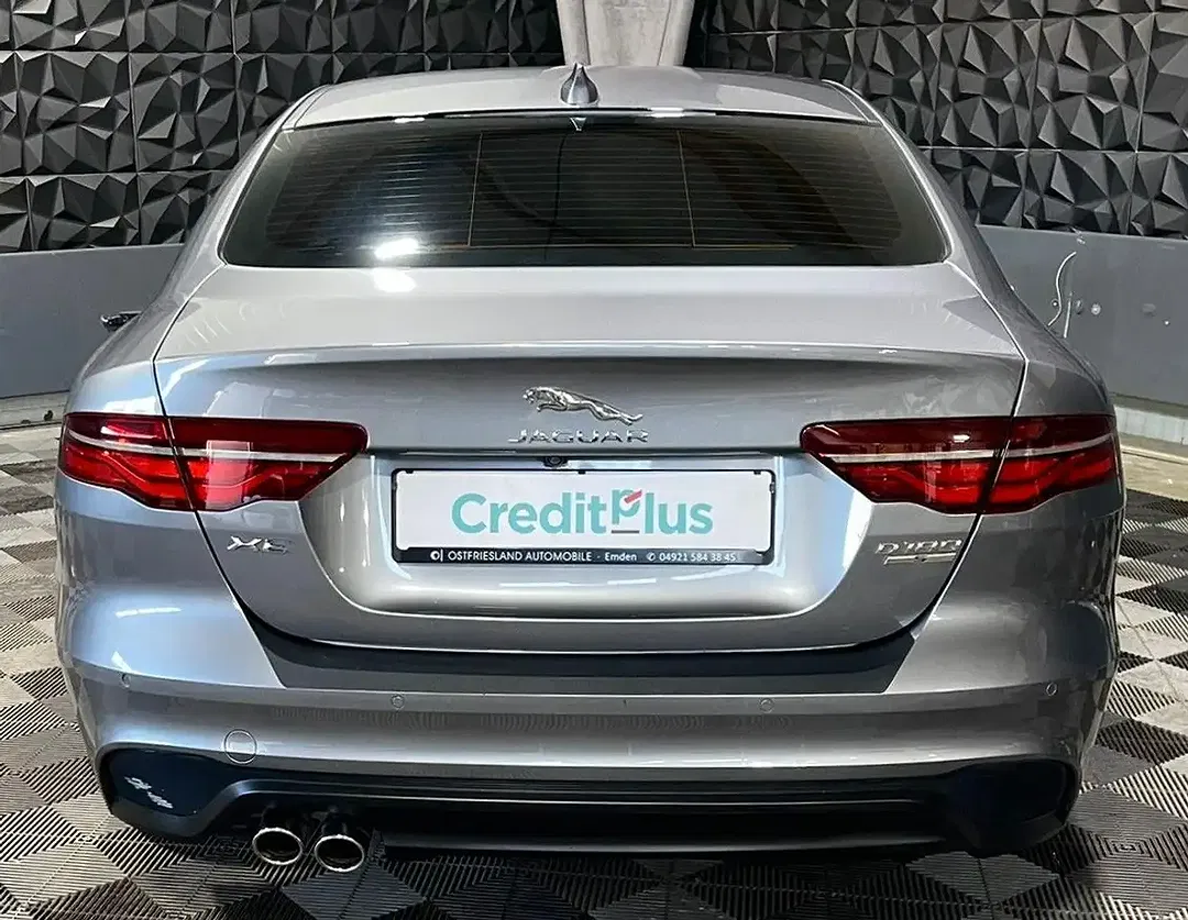 Jaguar XE 4x4 S - Thumbnail 7