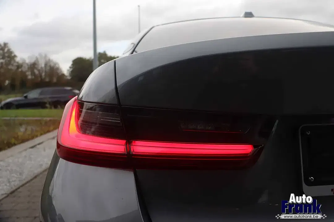 BMW 320 - Thumbnail 12