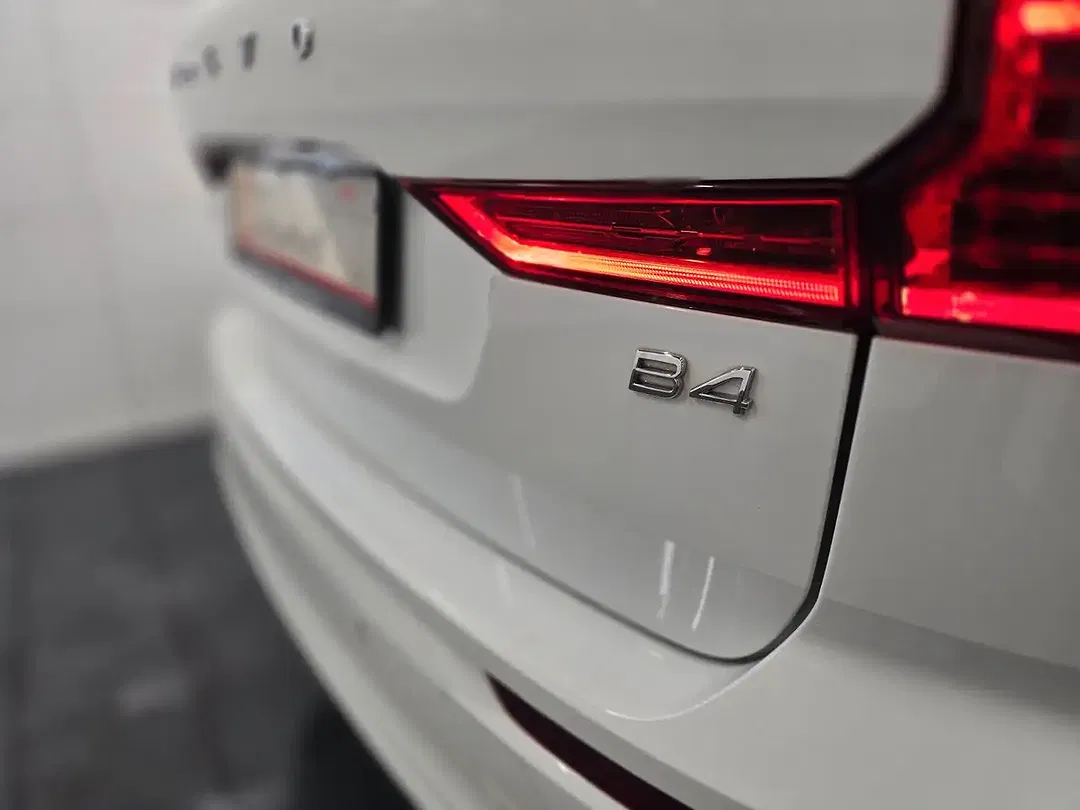 Volvo XC60 B4 Geartronic Momentum Pro - Thumbnail 5
