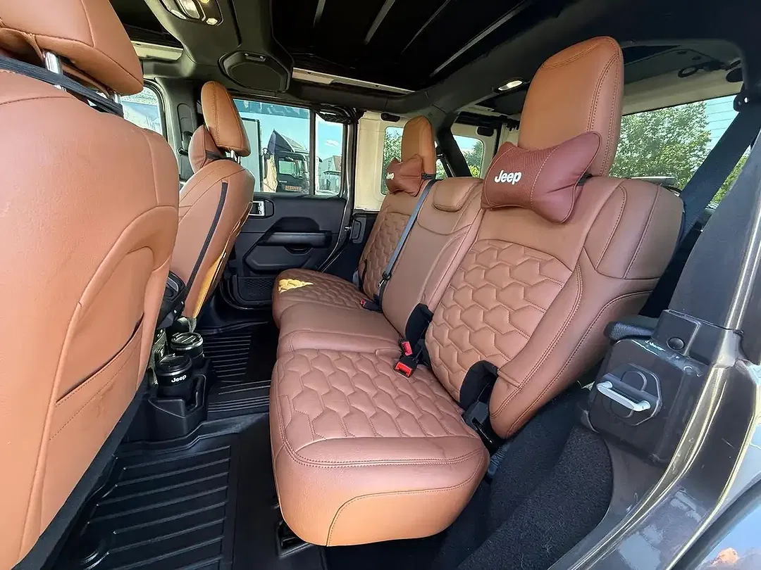 Jeep Wrangler Sport Sahara Hardtop - Thumbnail 12