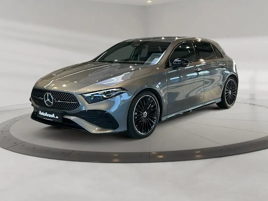Mercedes-Benz A 200 AMG MBUX Night - foto 1