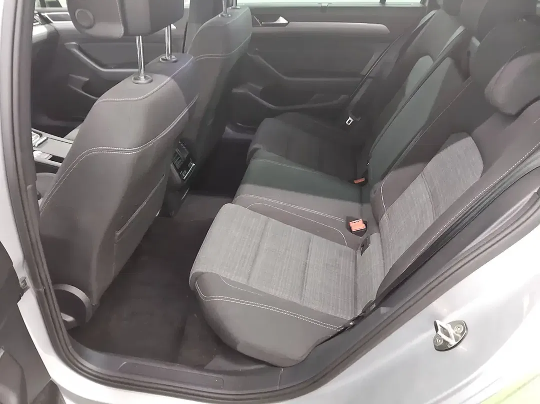 Volkswagen Passat 2.0 TDI 4Motion Business - Thumbnail 11