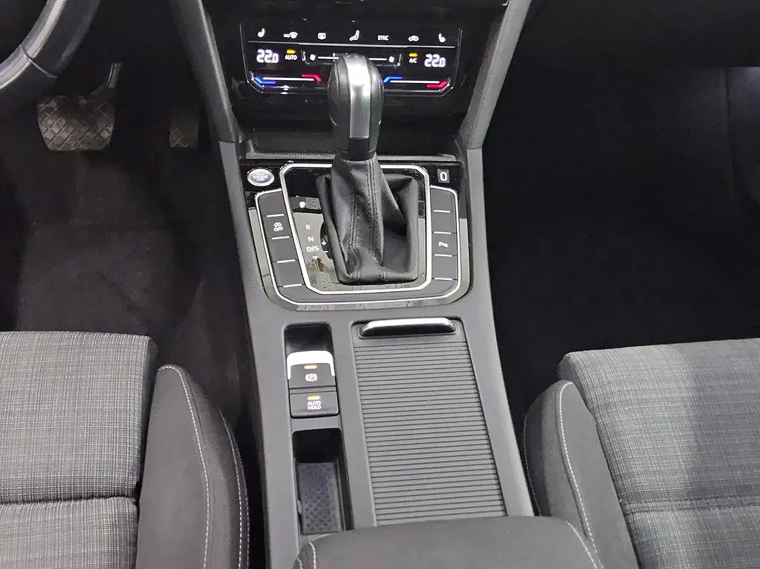 Volkswagen Passat 2.0 TDI 4Motion Business - Thumbnail 5