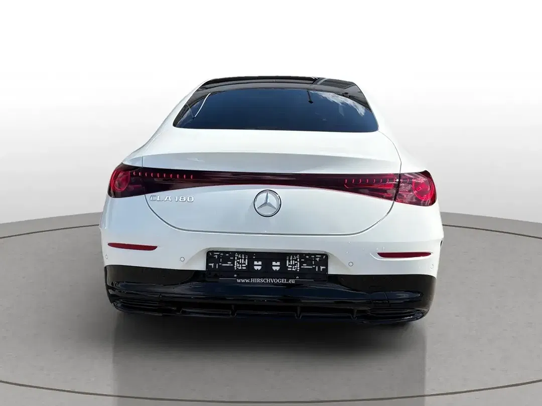 Mercedes-Benz CLA 180 AMG Line Night - Thumbnail 5