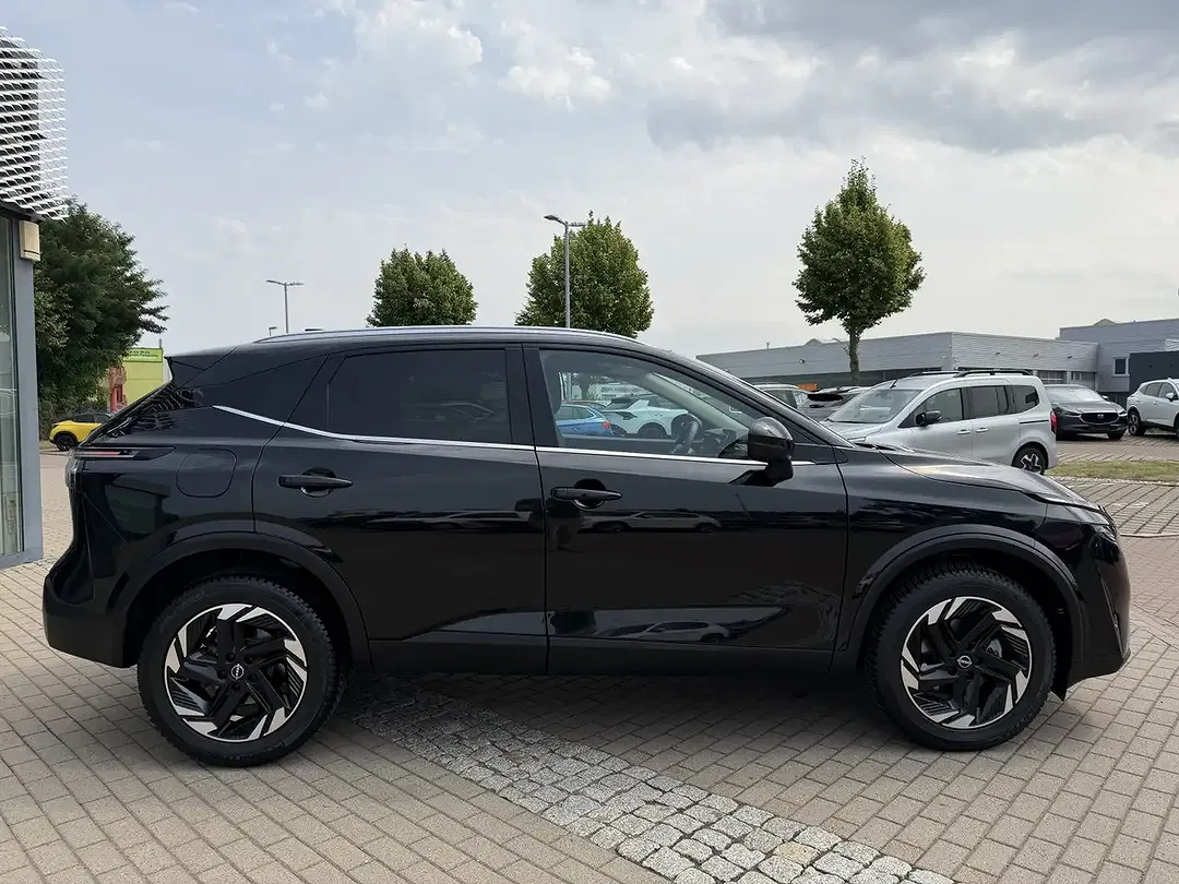 Nissan Qashqai 1.3 DIG-T MHEV Xtronic N-Connecta - Thumbnail 8