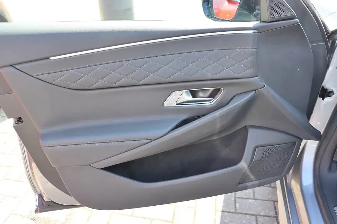 DS Automobiles DS 9 - Thumbnail 9