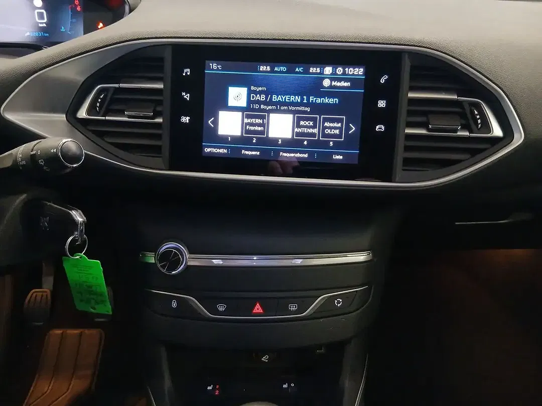 Peugeot 308 PureTech Allure - Thumbnail 13