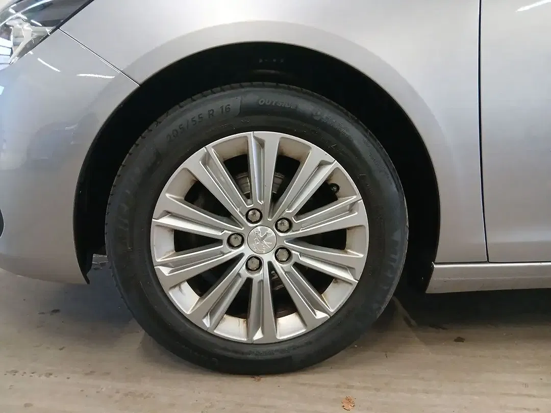 Peugeot 308 PureTech Allure - foto 15