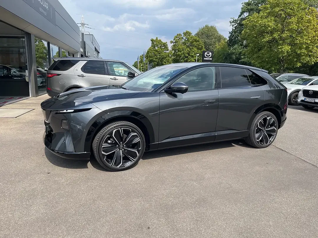 Mazda CX-6e EV Takumi - Thumbnail 2
