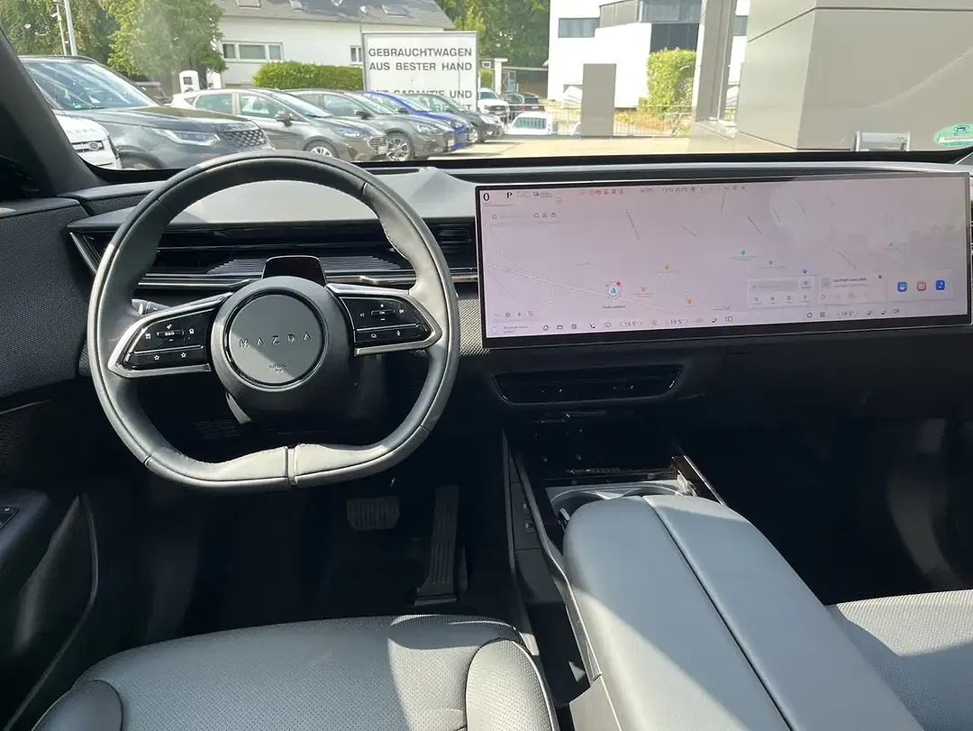 Mazda CX-6e EV Takumi - Thumbnail 6