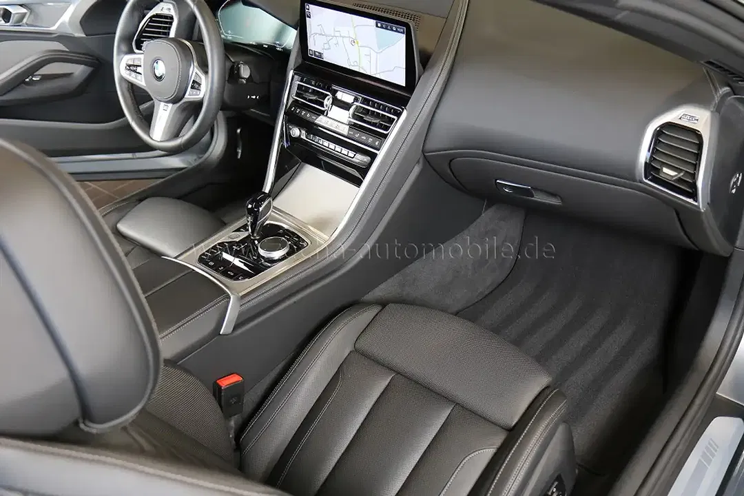 BMW 840 Convertible - Thumbnail 26