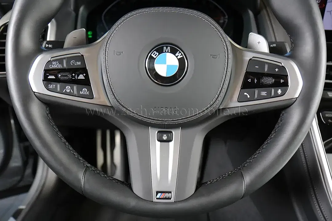 BMW 840 Convertible - Thumbnail 8