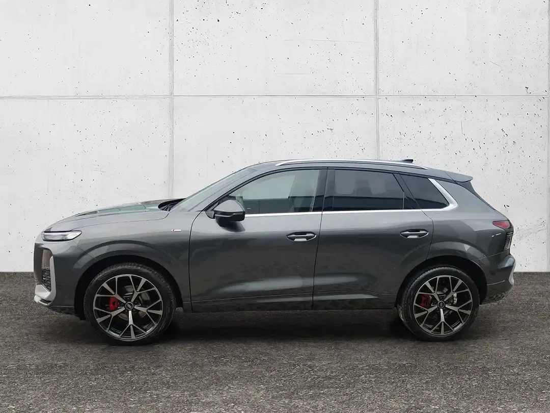Audi Q3 TFSI S tronic - Thumbnail 3