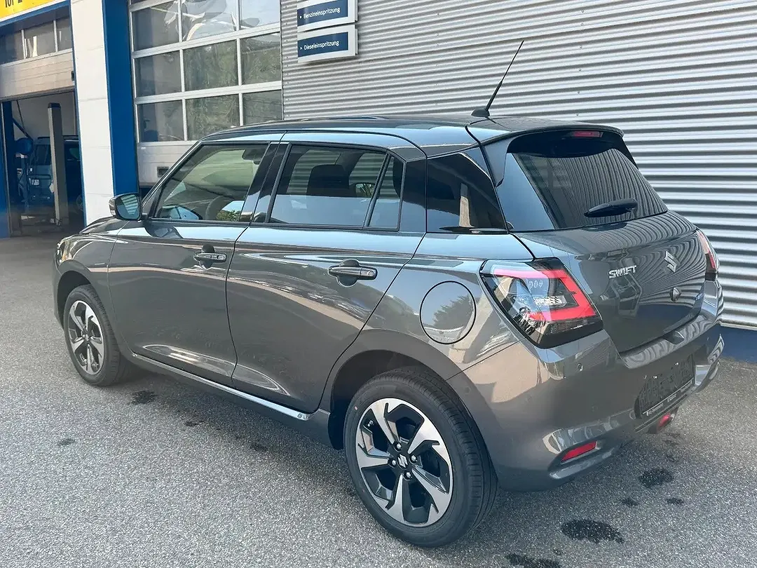 Suzuki Swift Hybrid 1.2 AllGrip Comfort+ - Thumbnail 5