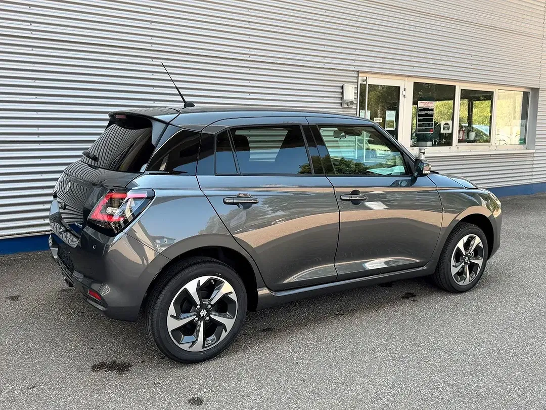 Suzuki Swift Hybrid 1.2 AllGrip Comfort+ - Thumbnail 6