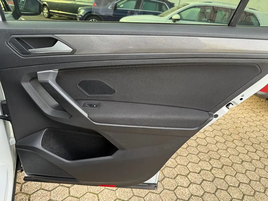 Volkswagen Tiguan Allspace Life - Thumbnail 17