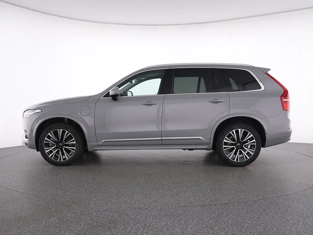 Volvo XC90 T8 Core - Thumbnail 11