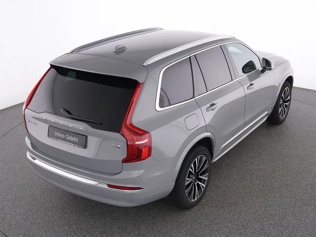 Volvo XC90 T8 Core - Thumbnail 19