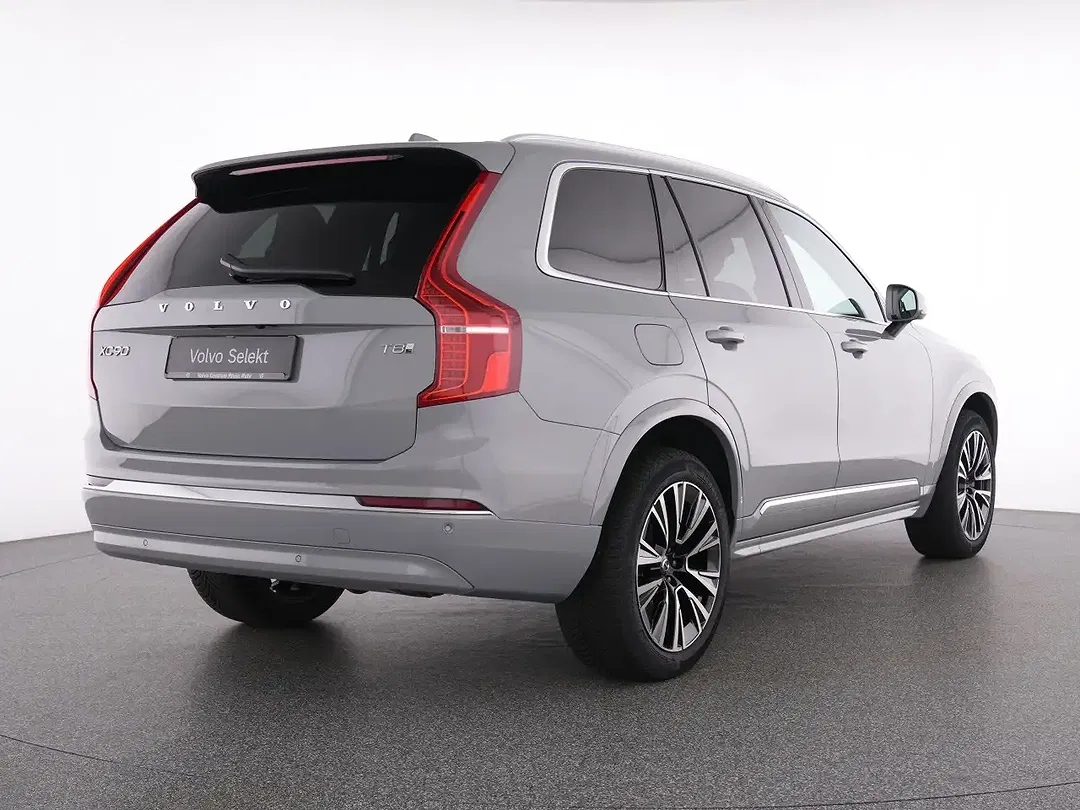 Volvo XC90 T8 Core - Thumbnail 3