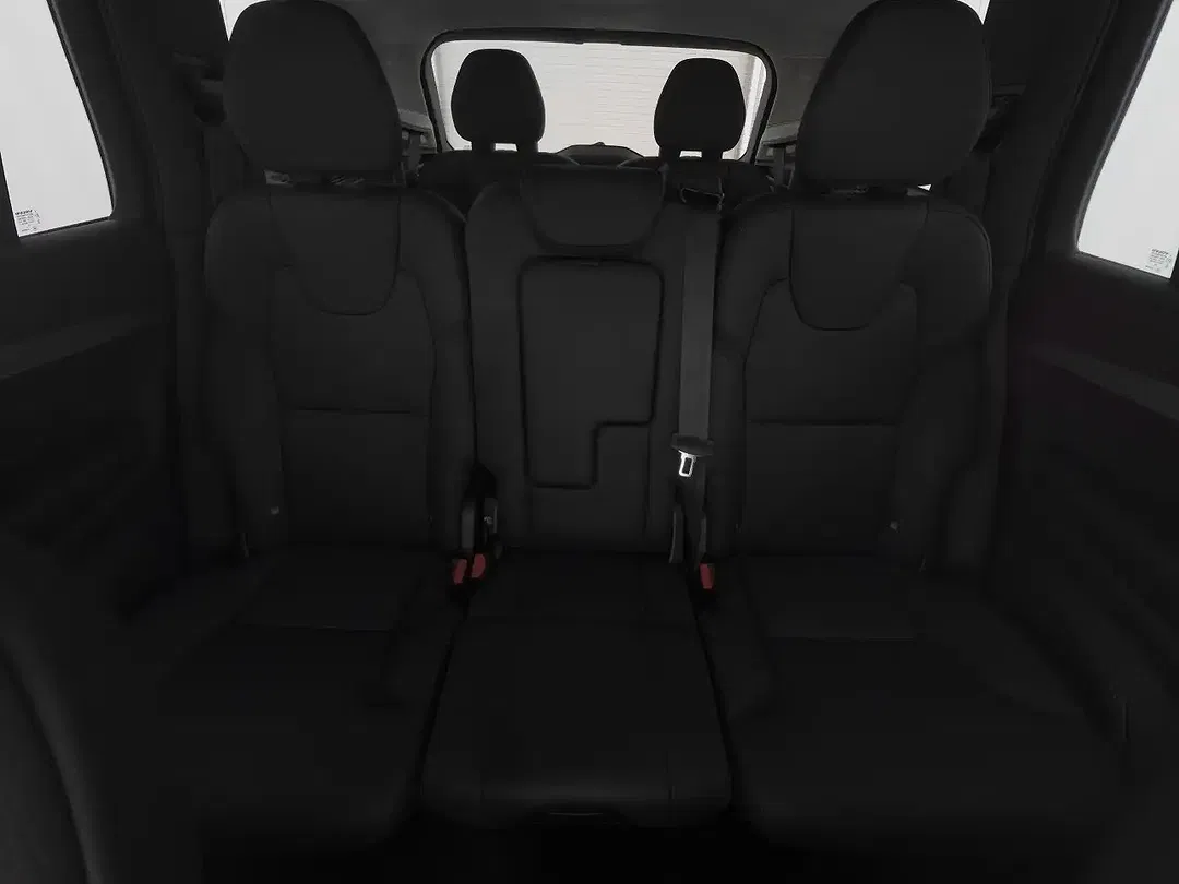 Volvo XC90 T8 Core - Thumbnail 6