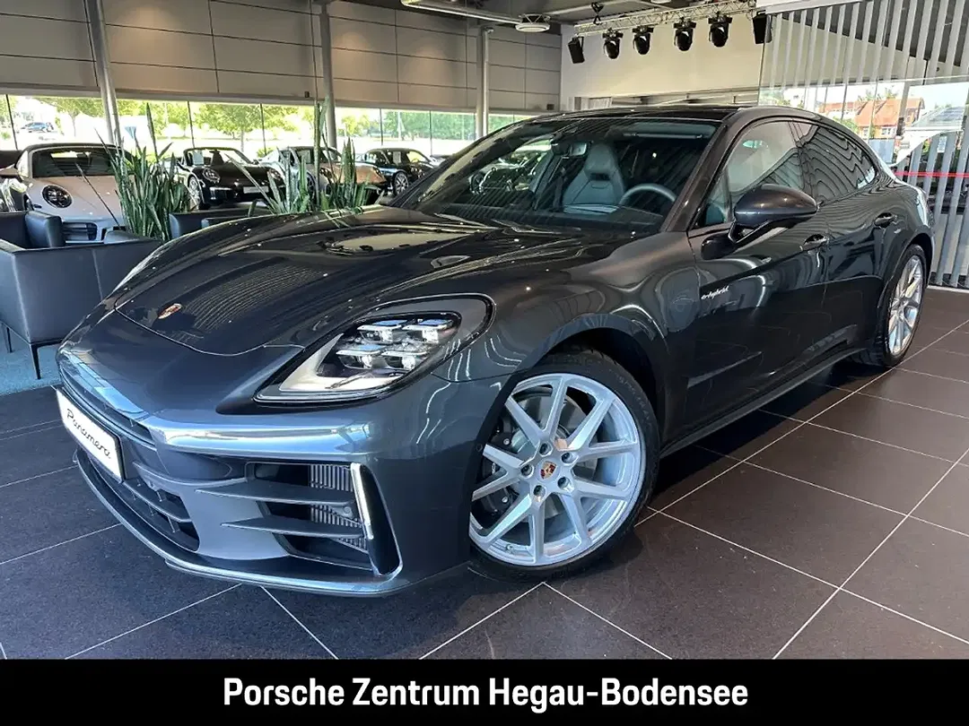 Porsche Panamera E-Hybrid 4 - Thumbnail 1